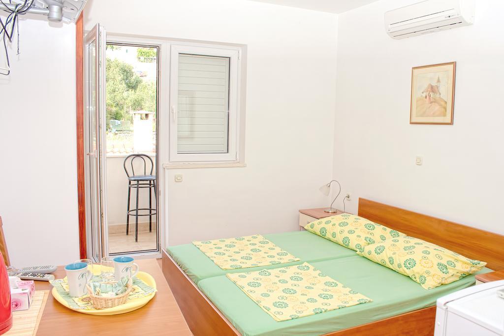 Apartments Dani Makarska Esterno foto